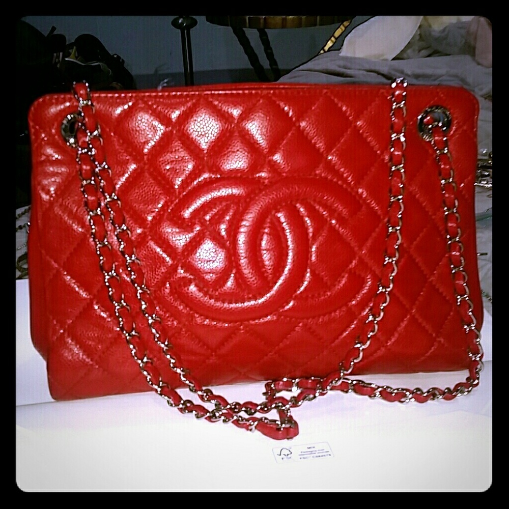 Auth sexy candy apple red  chanel purse